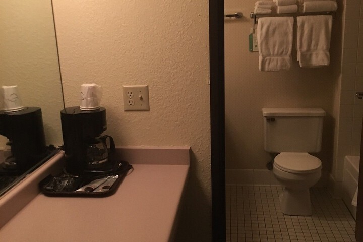 Room 25 of 34