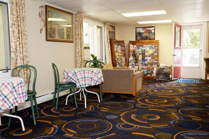 Hotel Interior 7 of 40