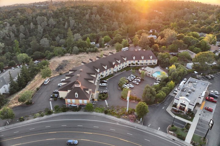 Red Lion Inn & Suites Auburn