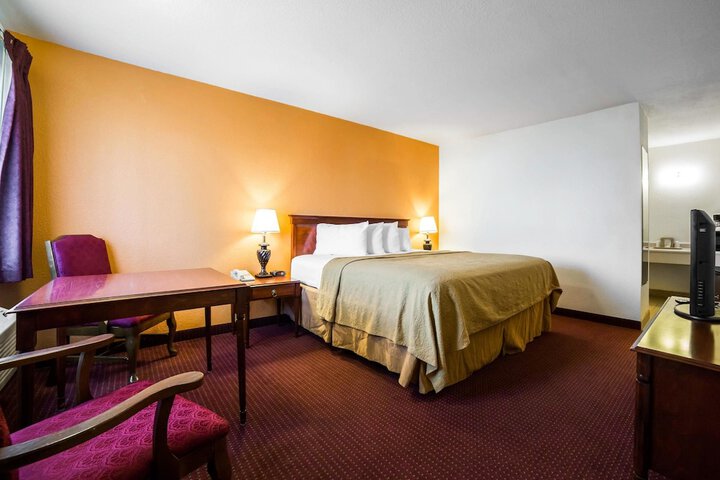 Room 18 of 27