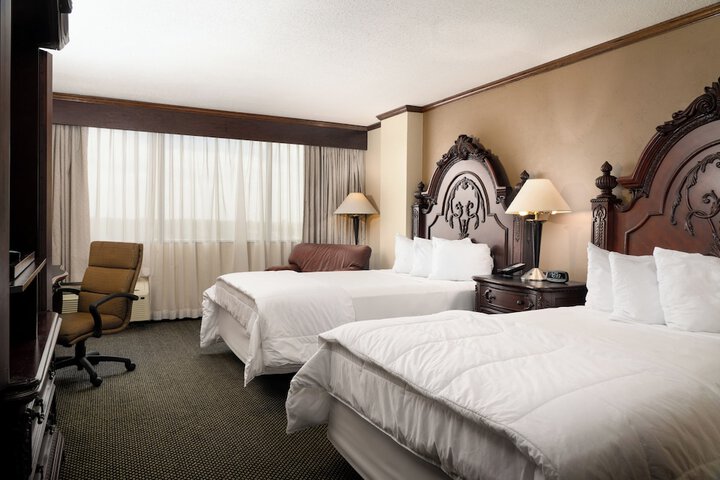 Room 13 of 32