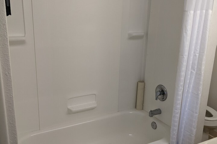 Room 13 of 43