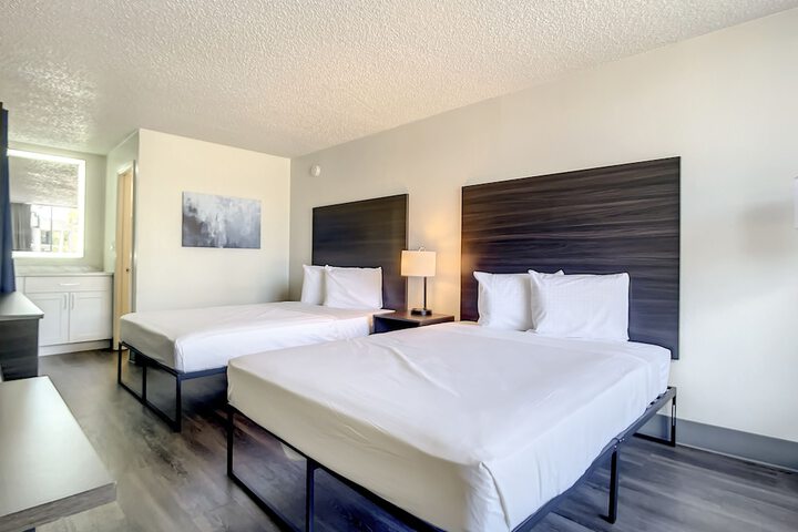 Room 14 of 22
