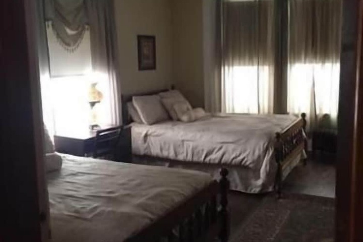 Victorian Charm Inn