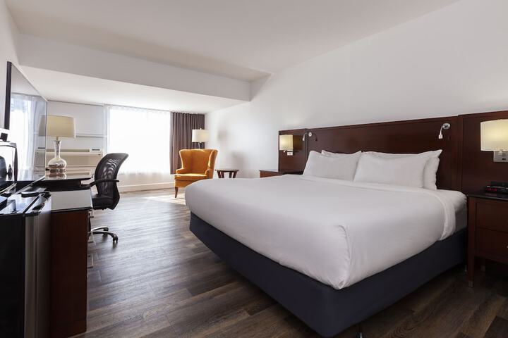 Room 10 of 29