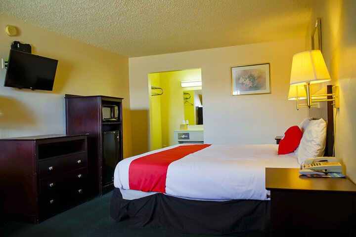 Room 22 of 28
