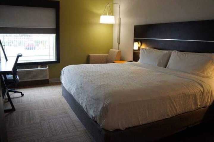 Room 30 of 55
