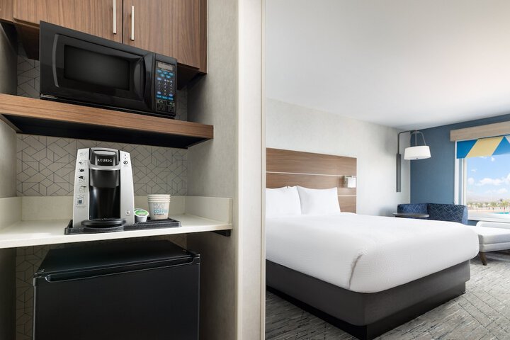 Room 20 of 39