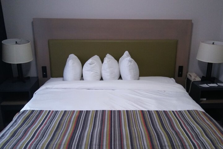 Room 27 of 44