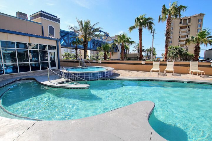Pool 22 of 106
