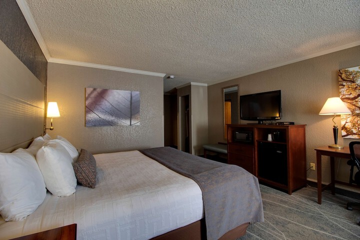 Room 13 of 80