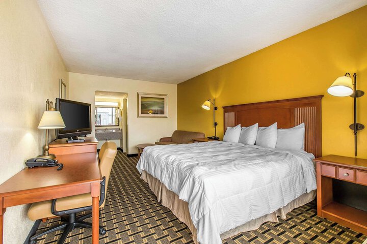 Room 21 of 39