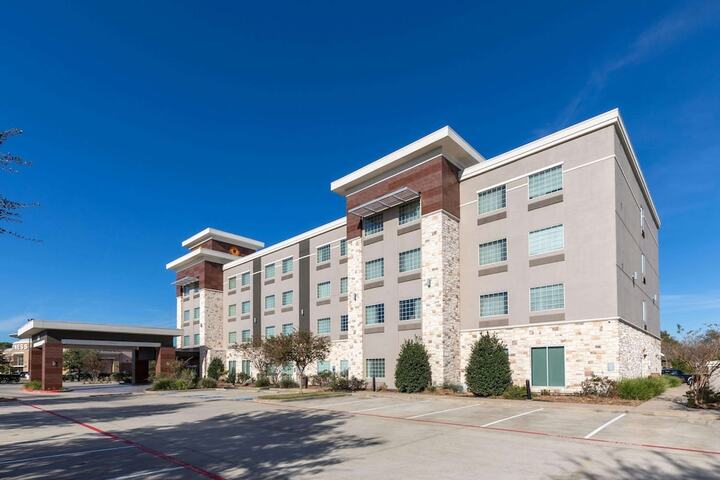 Hotel 3 of 39