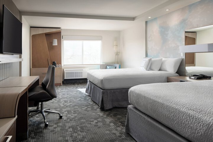 Room 13 of 38