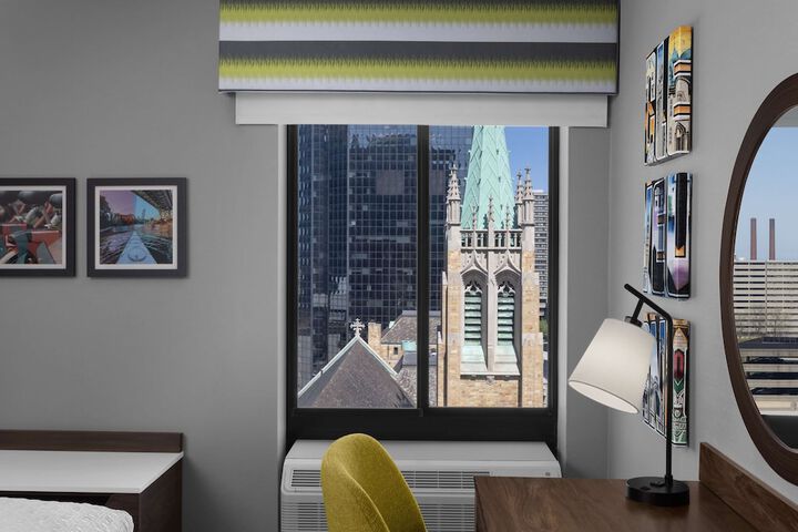 Room 21 of 30