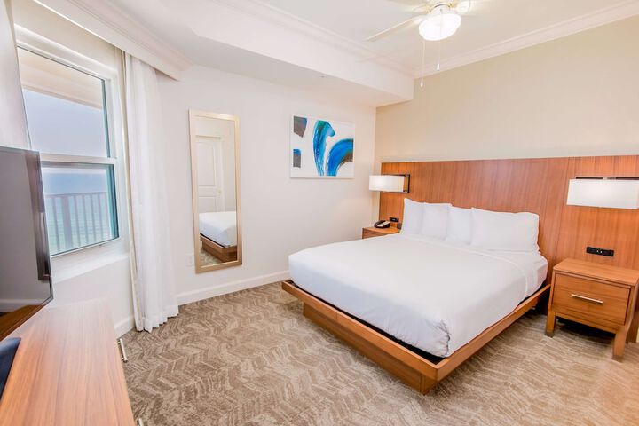 Room 102 of 187