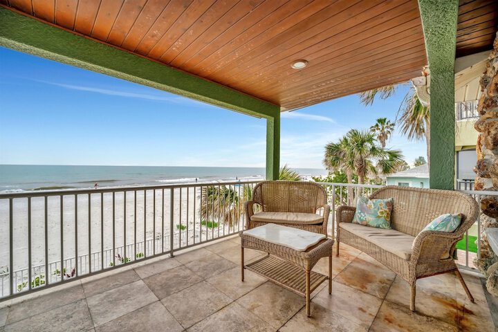 Stones Throw Beachfront Luxury Suites