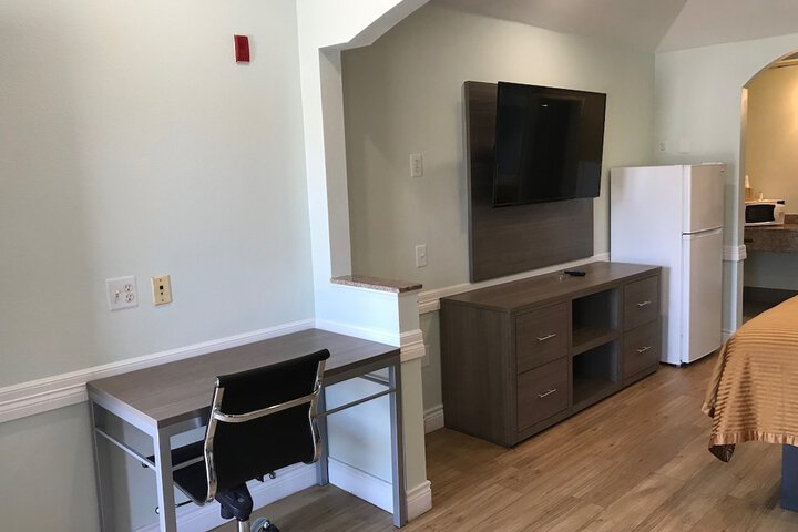 Room 11 of 26