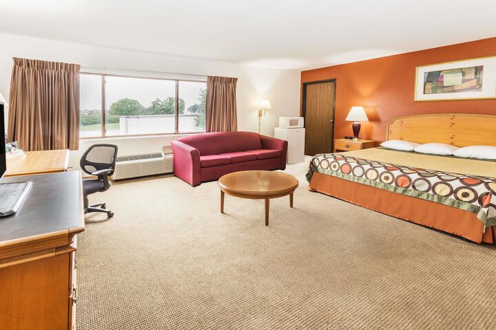 Room 11 of 49