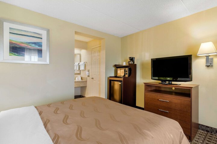 Room 17 of 31