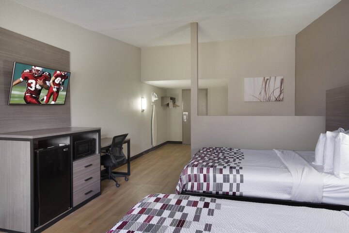 Room 21 of 34