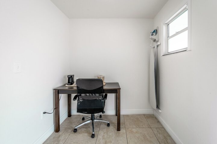 Room 10 of 39