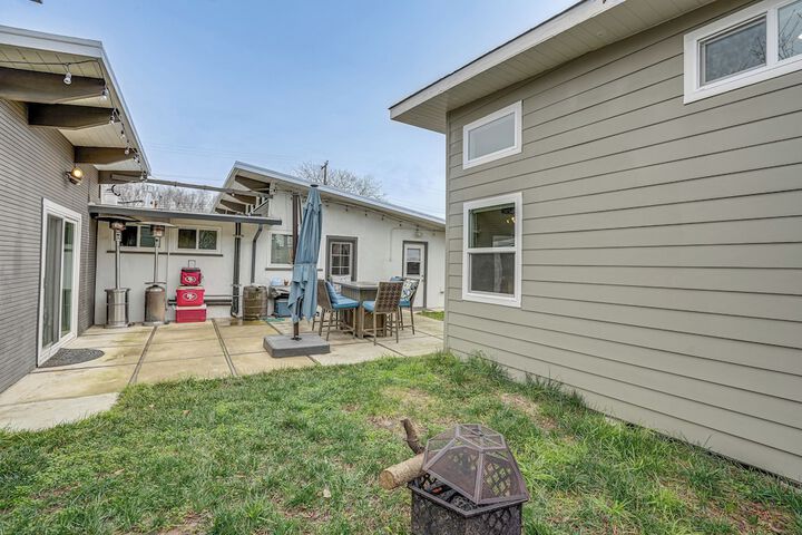 Pacheco / martinez Studio: 22 Mi to Dtwn Oakland!