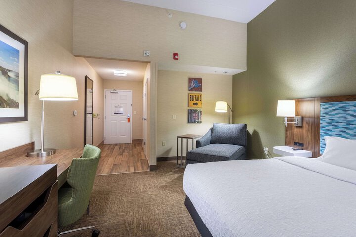 Hampton Inn Buffalo South / I-90
