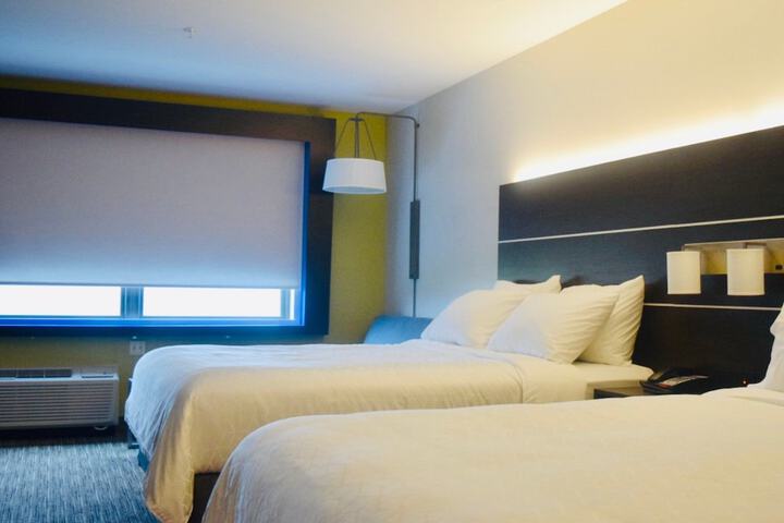 Room 30 of 49