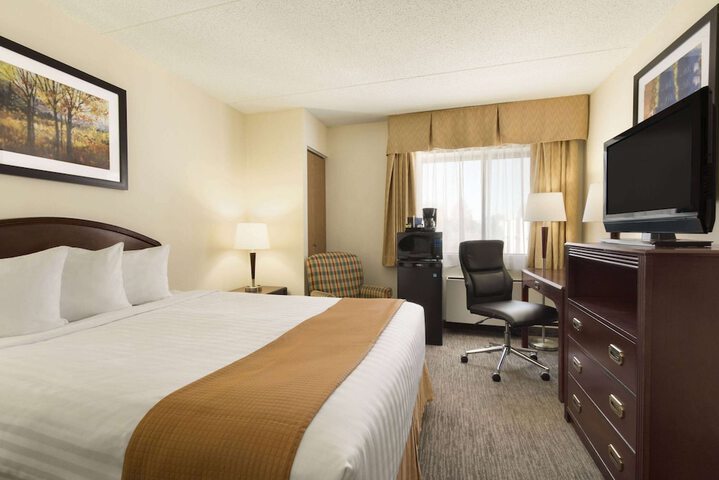 Room 16 of 24