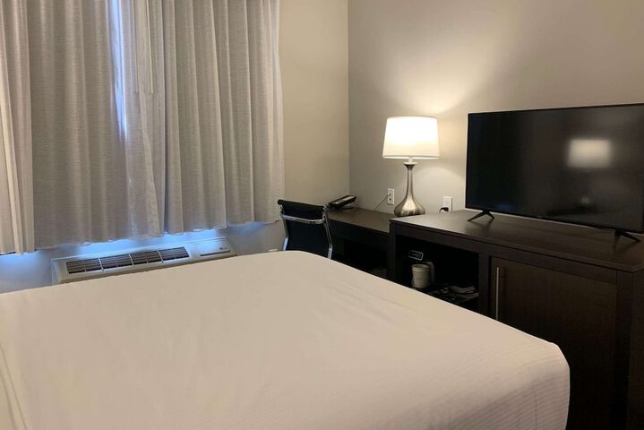 Room 8 of 21