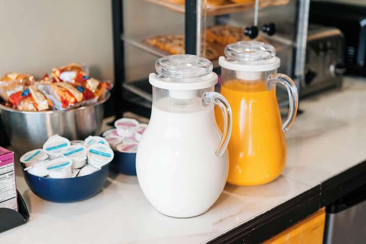 Breakfast/Coffee Service 127 of 142