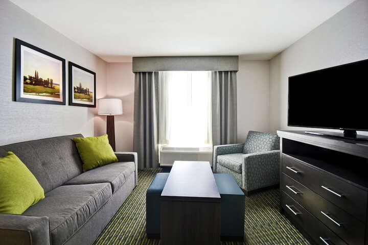 Room 17 of 43