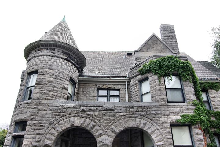 Hotel 9 of 185