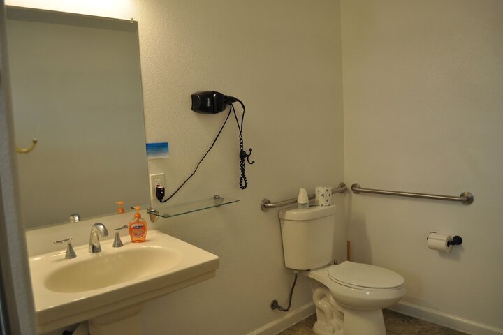 Room 111 of 124