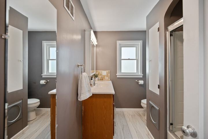 sweet Serenity" Stay 10 Minutes From Hershey 3 Bedroom Home by RedAwning