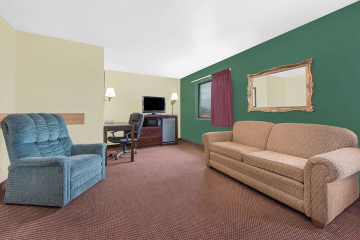 Room 9 of 20