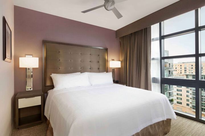 Room 14 of 36