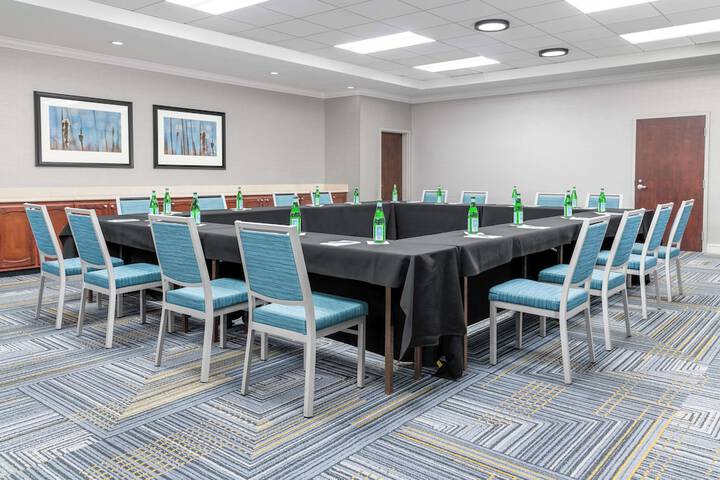 Homewood Suites by Hilton Detroit-Troy