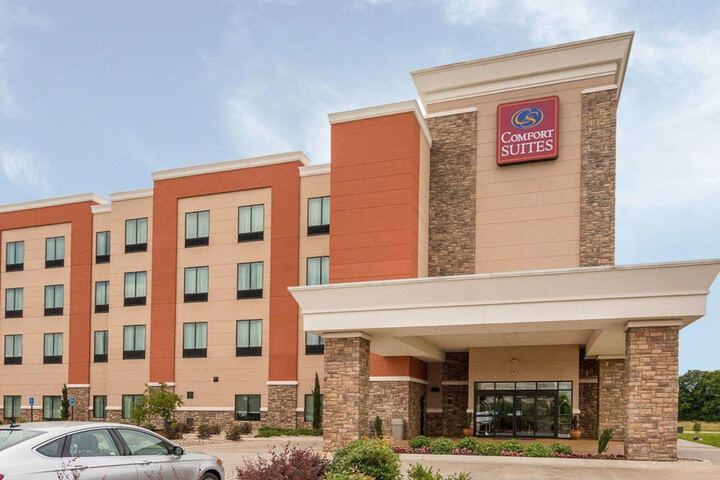Hotel 4 of 91