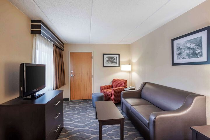 Room 34 of 61