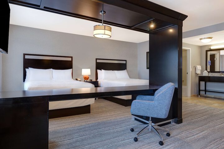 Room 33 of 69