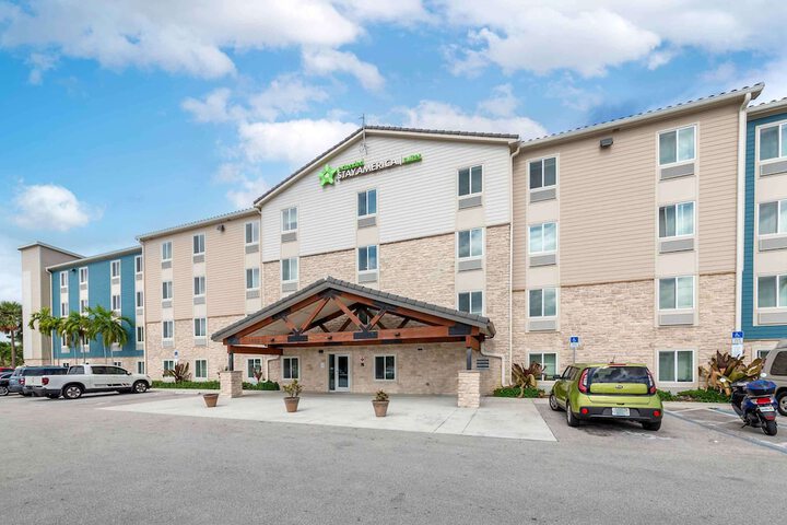 Hotel 4 of 24