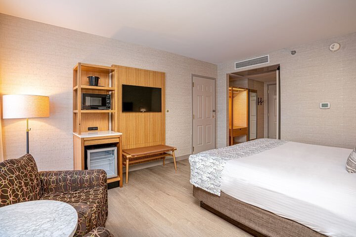 Room 18 of 35