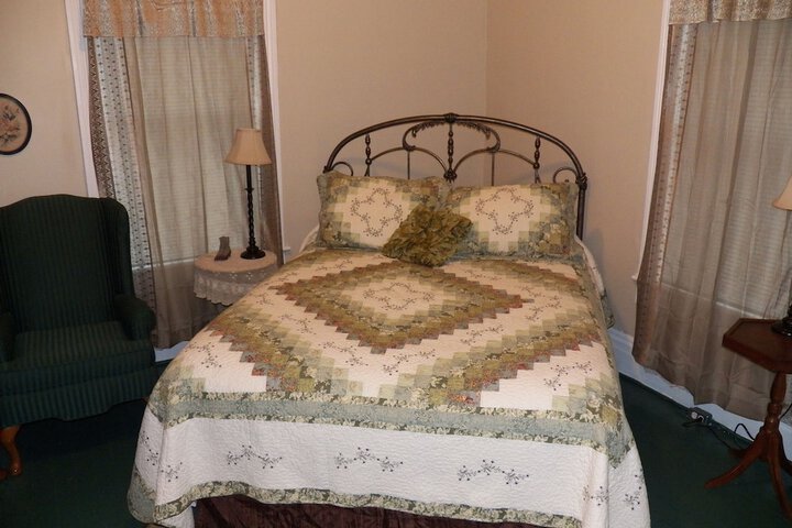 Room 26 of 32