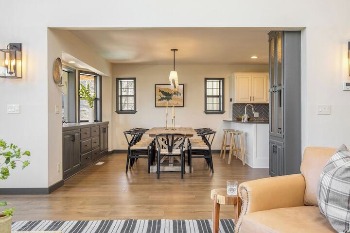 Pollock by Avantstay Stunning Views w / Movie Room Game Room & Large Balcony