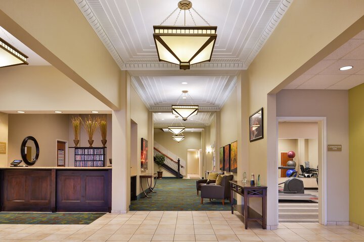 Hotel 2 of 61