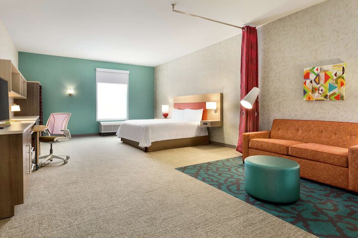 Room 21 of 38