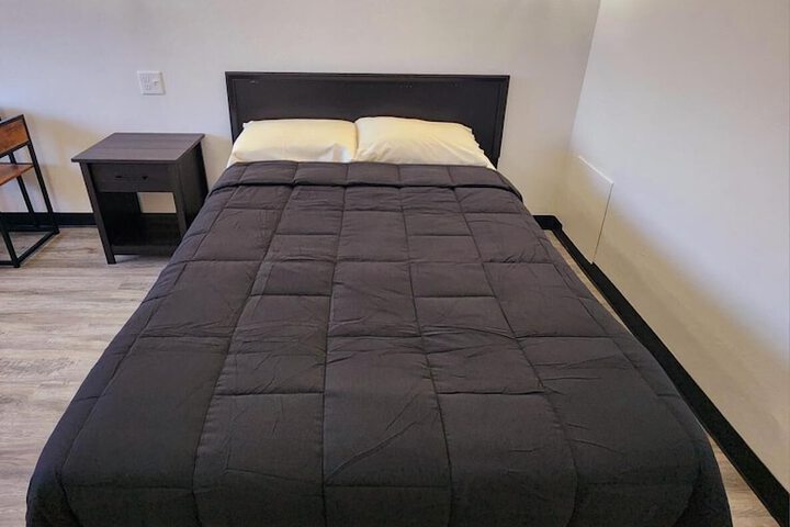 Room 11 of 25