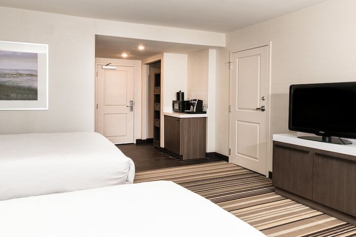 Room 10 of 47